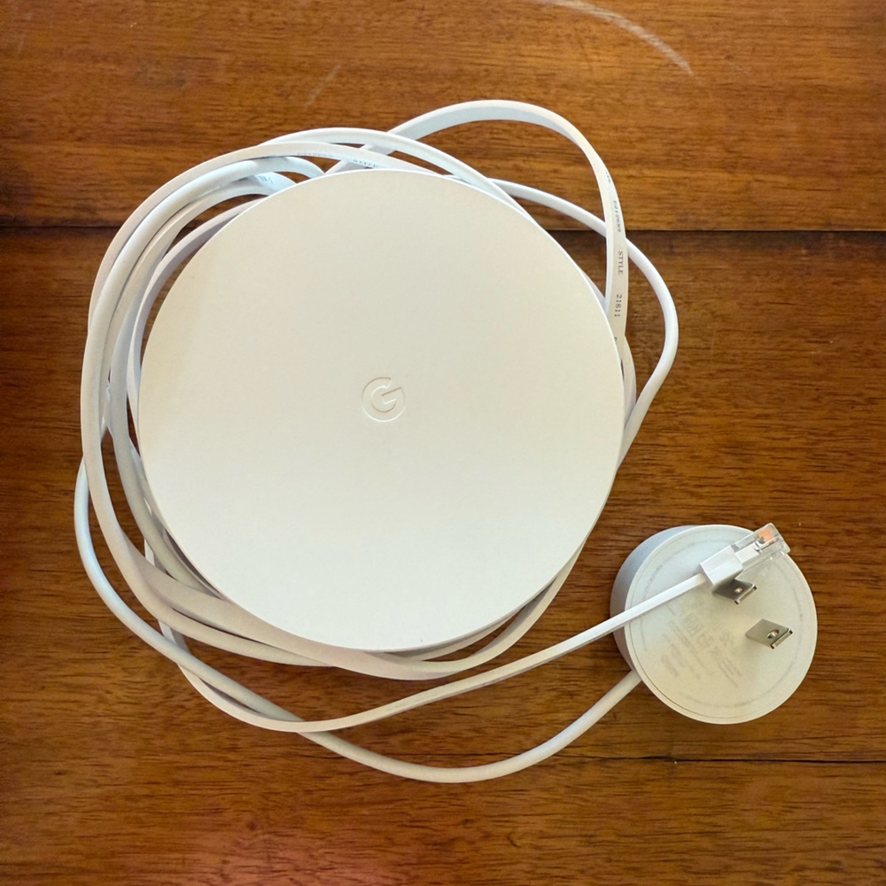 Google Wi-Fi Mesh Router Puck with Power Adapter